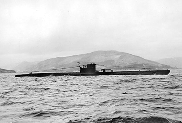 German submarine U-925