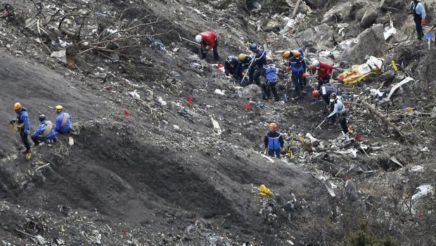 Germanwings Flight 9525 Report on crash of Germanwings Flight 9525 released CBS News