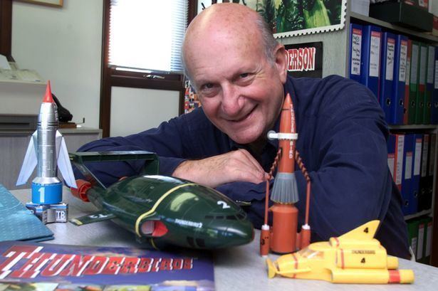 Gerry Anderson Thunderbirds Gerry Anderson funeral held in Reading