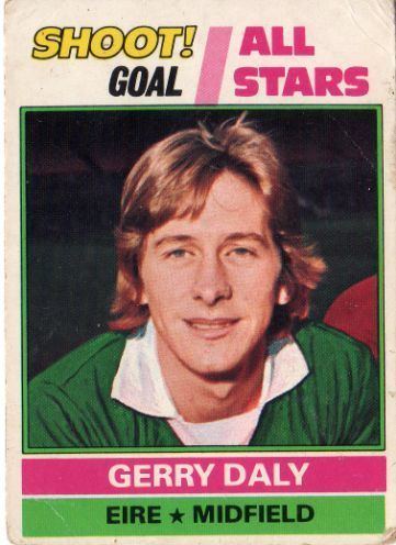 Gerry Daly MANCHESTER CITY Gerry Daly 247 All Stars TOPPS 1977 Red