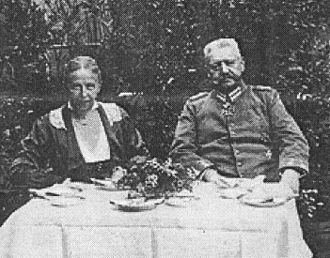 Gertrud von Hindenburg httpsuploadwikimediaorgwikipediacommonsthu