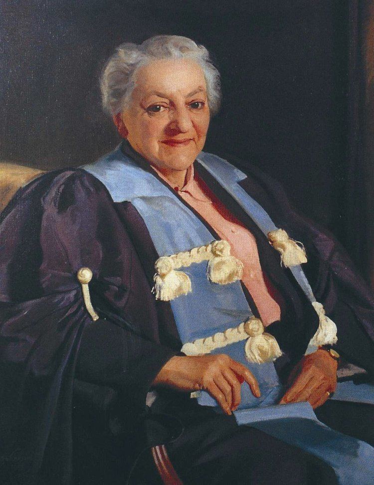 Gertrude Herzfeld RCSEd Archive on Twitter Gertrude Herzfeld RCSEd Fellow 1st