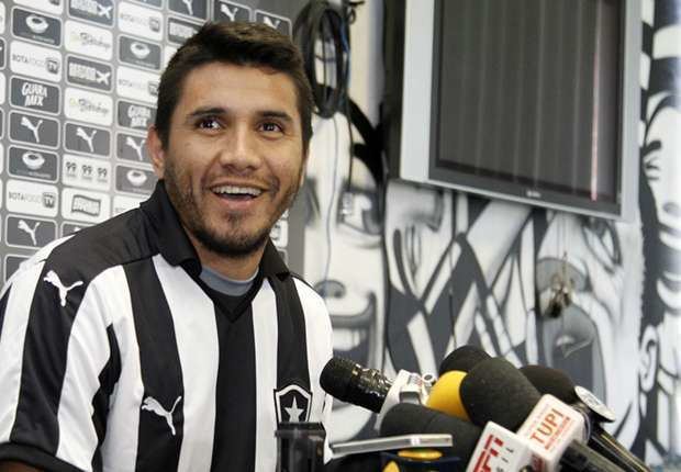 Gervasio Núñez Jacar Gervasio Nuez apresentado no Botafogo e revela apelido