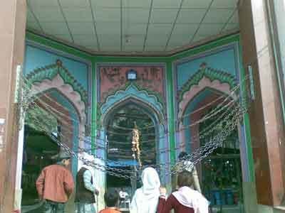 Ghazi Saiyyad Salar Masud Hazrat Salaar Gaazi Masood in Bahraich Uttar Pradesh