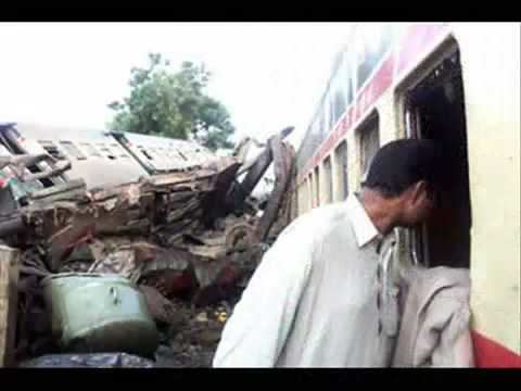 Ghotki rail crash httpsiytimgcomvioThru5sIl90hqdefaultjpg