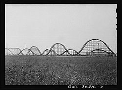 Giant Skyrocket (roller coaster) httpsuploadwikimediaorgwikipediacommonsthu