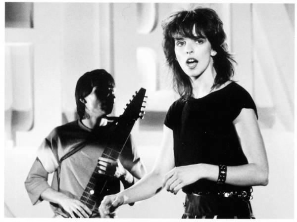 Gib Gas – Ich will Spass (1983 film) Eebenfalls 1983 Nena spielt mit Markus Mrl und Karl Dall eine