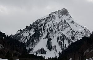 Giebel (mountain) httpsuploadwikimediaorgwikipediacommonsthu