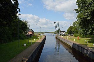 Gieselau Canal httpsuploadwikimediaorgwikipediacommonsthu