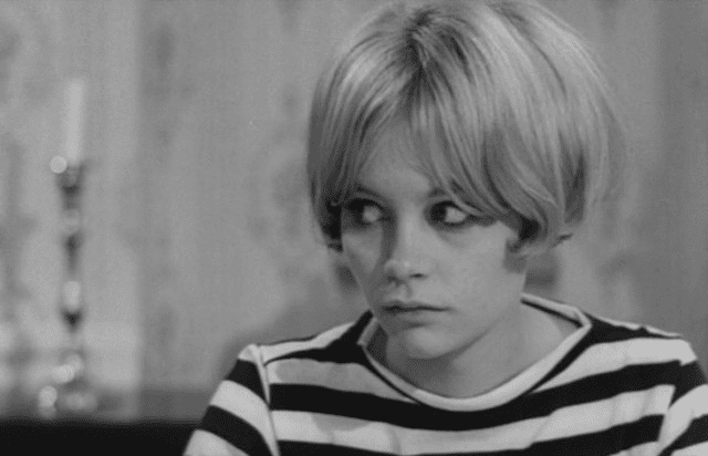 Sisse Reingaard wearing a striped shirt in the movie "Gift"
