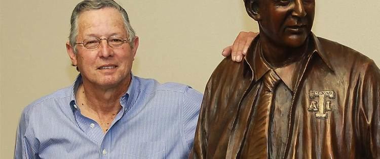 Gil Steinke The Man Behind The LifeSize Statue Of Texas Coach Gil Steinke NBC