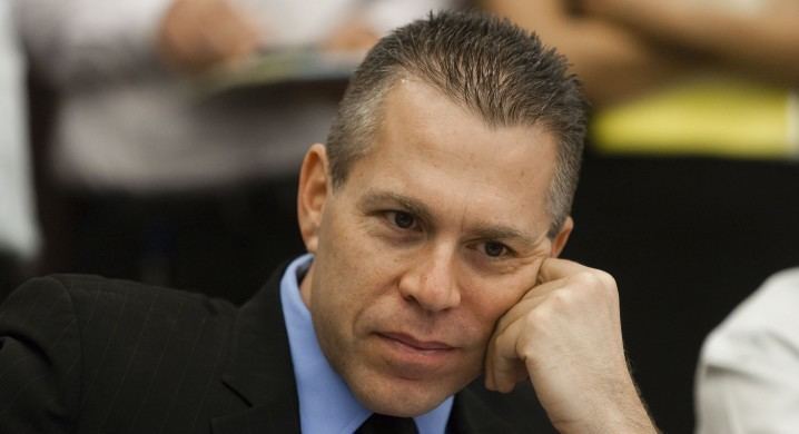 Gilad Erdan Will Erdan back down on his police chief pick The Times
