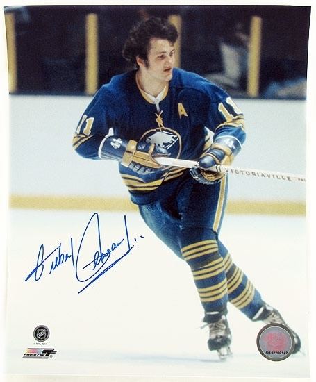 An oldie but a goodie. My favourite player, Gilbert Perreault