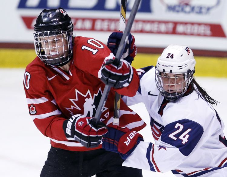 Gillian Apps Canada has an Apps for womens hockey hostilities with US