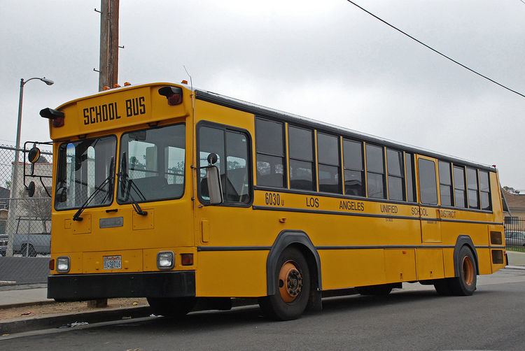 Gillig Phantom (school bus)