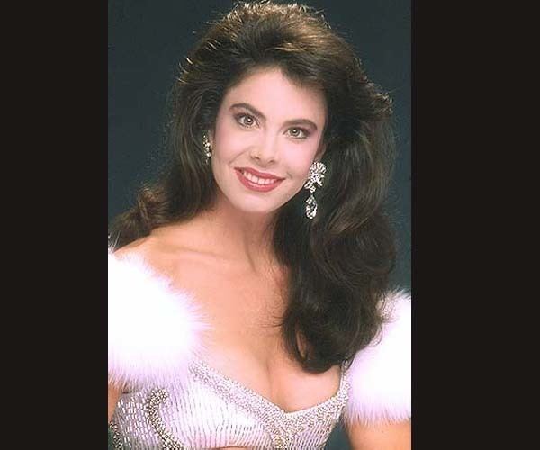Gina Tolleson sUKA jALAN Gina Tolleson Miss World 1990