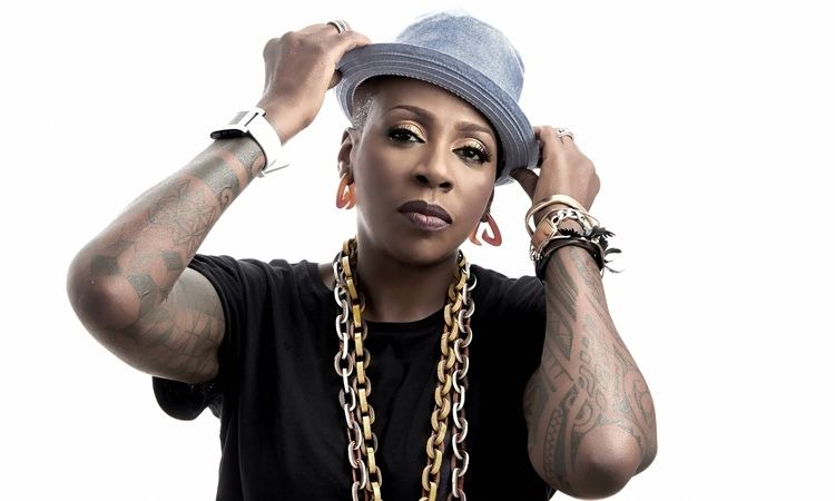 Gina Yashere Gina Yashere 39There are two looks in Hollywood for black