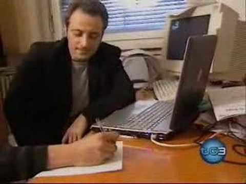 Giovanni Amelino-Camelia TG3 Giovanni AmelinoCamelia Italiano Erede di Einstein YouTube