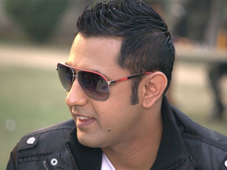 Gippy Grewal Gippy Grewal HD Wallpapers DesiGallanNet Punjabi