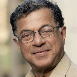 Girish Karnad sim06incom4bed75abcd27adff2e0fff8937354550mjpg