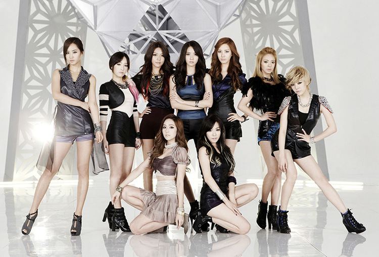 Girls' Generation US Cheerleading Squad Dances to Girls39 Generation39s quotThe Boys
