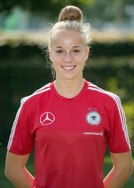 Giulia Gwinn Giulia Gwinn Photos Photos Germany U17 Girl39s Team Presentation