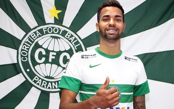 Giva Coritiba anuncia oficialmente atacante Giva exSantos como