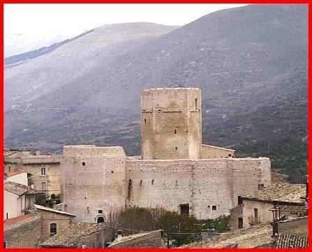 Gizio Castello Cantelmo di Pettorano sul Gizio castelli della provincia