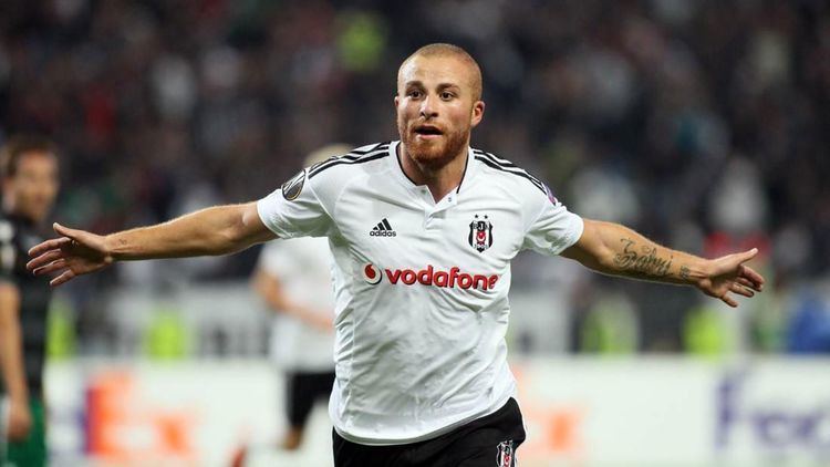 Gökhan Töre Gkhan Tre39ye Premier Lig39den iki talip Sper Lig 20152016