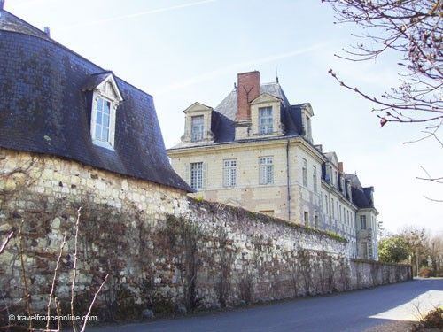 Glanfeuil Abbey httpstravelfranceonlinecomwpcontentuploads