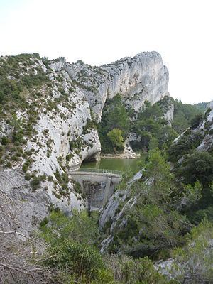 Glanum Dam httpsuploadwikimediaorgwikipediacommonsthu