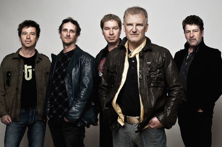 Glass Tiger Riff Clip Glass Tiger Gives the Kids Some Advice Riffyoucom
