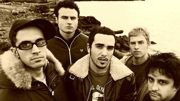 Glassjaw Worship and Tribute What makes Glassjaw so important