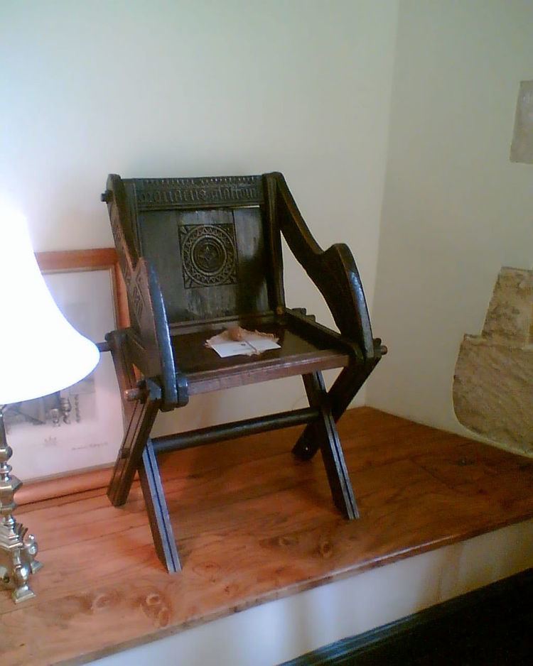 Glastonbury chair