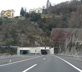 Glion Tunnel httpsuploadwikimediaorgwikipediacommonsthu