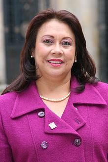 Gloria Stella Díaz httpsuploadwikimediaorgwikipediacommonsthu