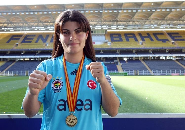 Gülsüm Tatar Classify Turkish female boxer Glsm eyma Tatar