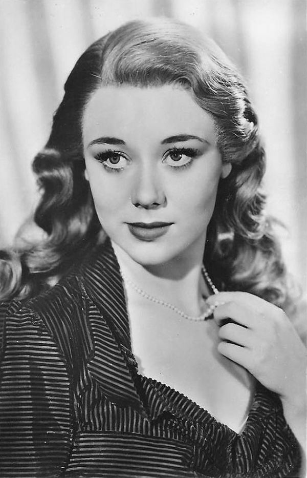 Glynis Johns CANDIDS II Page 5 The Silver Screen Oasis