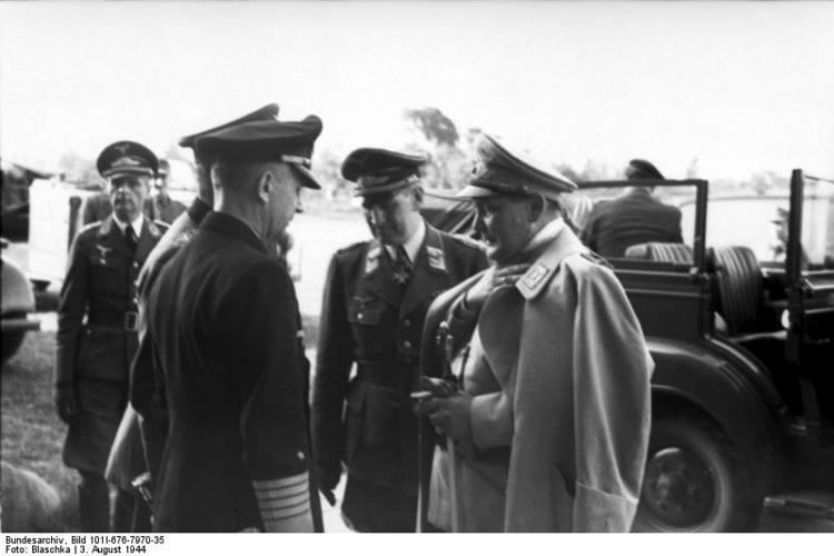 Günther Korten FileBundesarchiv Bild 101I676797035 Beerdigung von