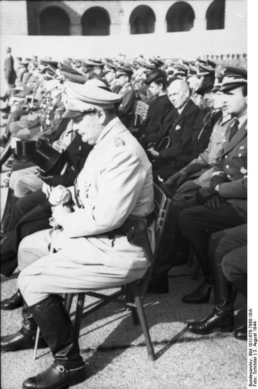 Günther Korten FileBundesarchiv Bild 101I676796816A Beerdigung von