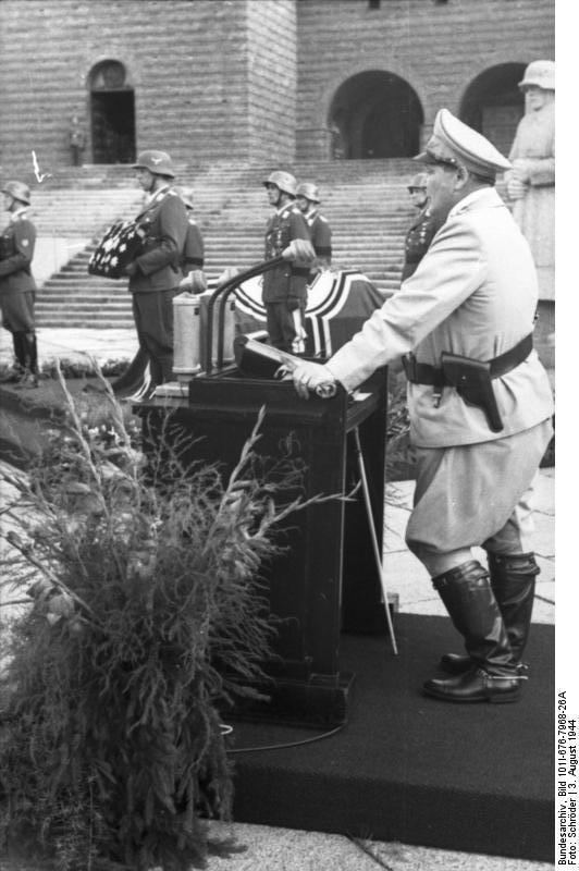 Günther Korten FileBundesarchiv Bild 101I676796826A Beerdigung von