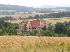 Gola Dzierżoniowska Castle httpsuploadwikimediaorgwikipediacommonsthu