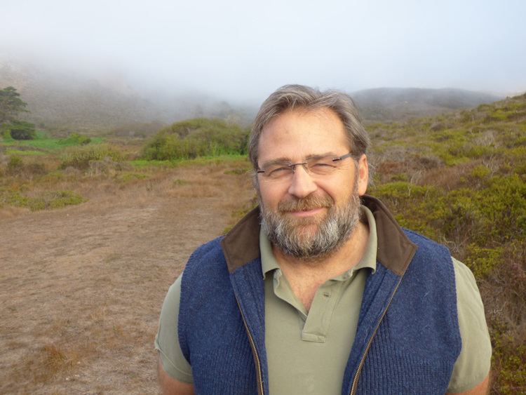 Golden Gate Raptor Observatory 2016 Local Hero Award Winner for Environmental Education Bay Nature