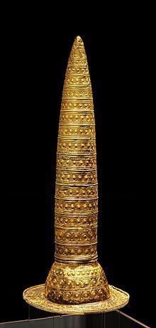 Golden hat httpsuploadwikimediaorgwikipediacommonsthu