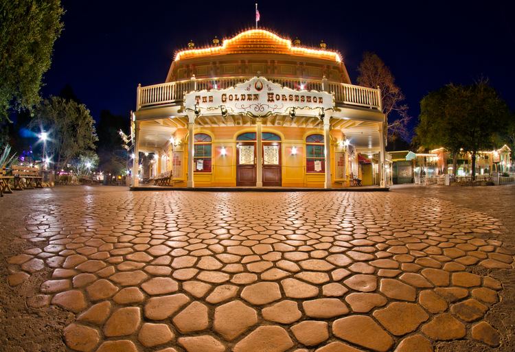 Golden Horseshoe Saloon Disneyland39s Historic Golden Horseshoe Disney Tourist Blog
