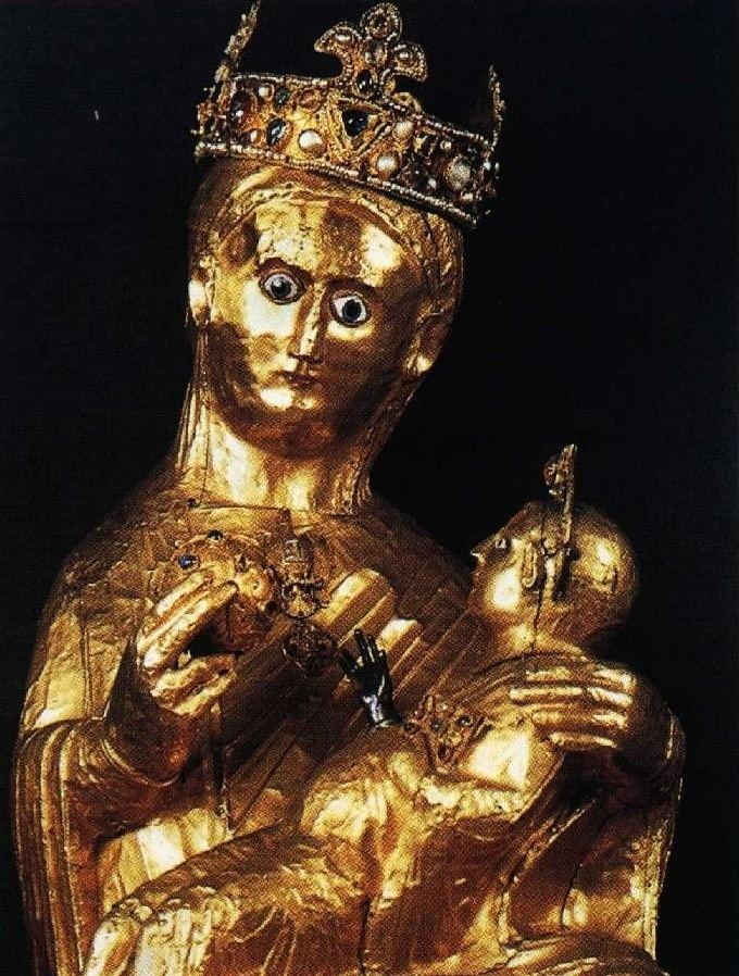 Golden Madonna of Essen The 980 Golden Madonna of Essen is the earliest known sculpture of