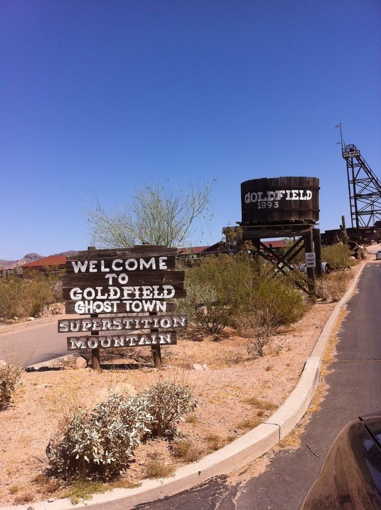 Goldfield, Arizona Hunting in a Ghost Town in Goldfield Arizona
