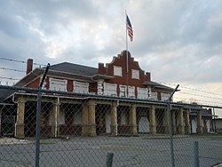 Goldsboro Union Station httpsuploadwikimediaorgwikipediacommonsthu