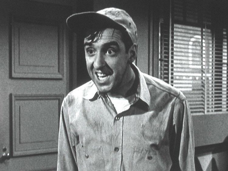 gomer-pyle-7b84adb2-3d9a-4ced-b329-0bea2c90dd5-resize-750.jpeg