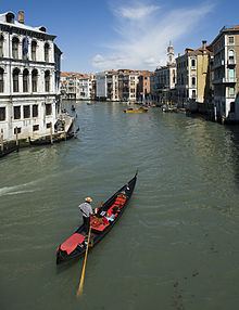 Gondola httpsuploadwikimediaorgwikipediacommonsthu